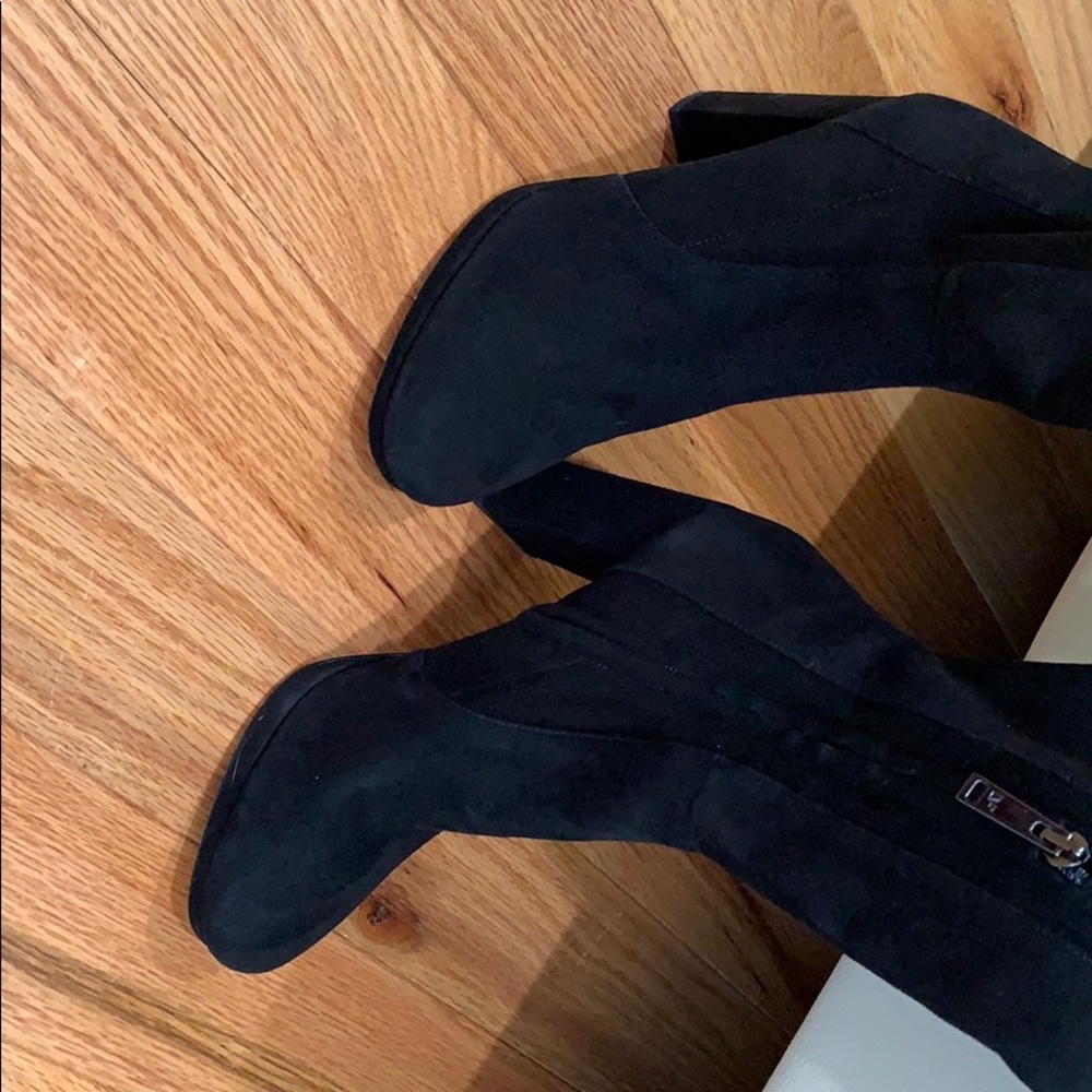 Boots - Picture 4 of 5